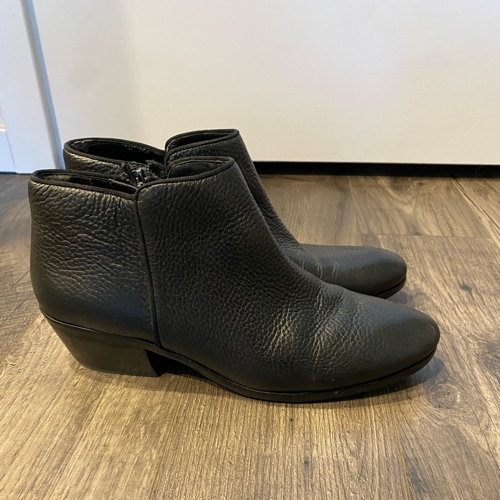 Women’s 8.5 Sam Edelman Black Ankle Boots